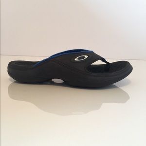 *** SOLD *** ☀️Oakley Flip Flops